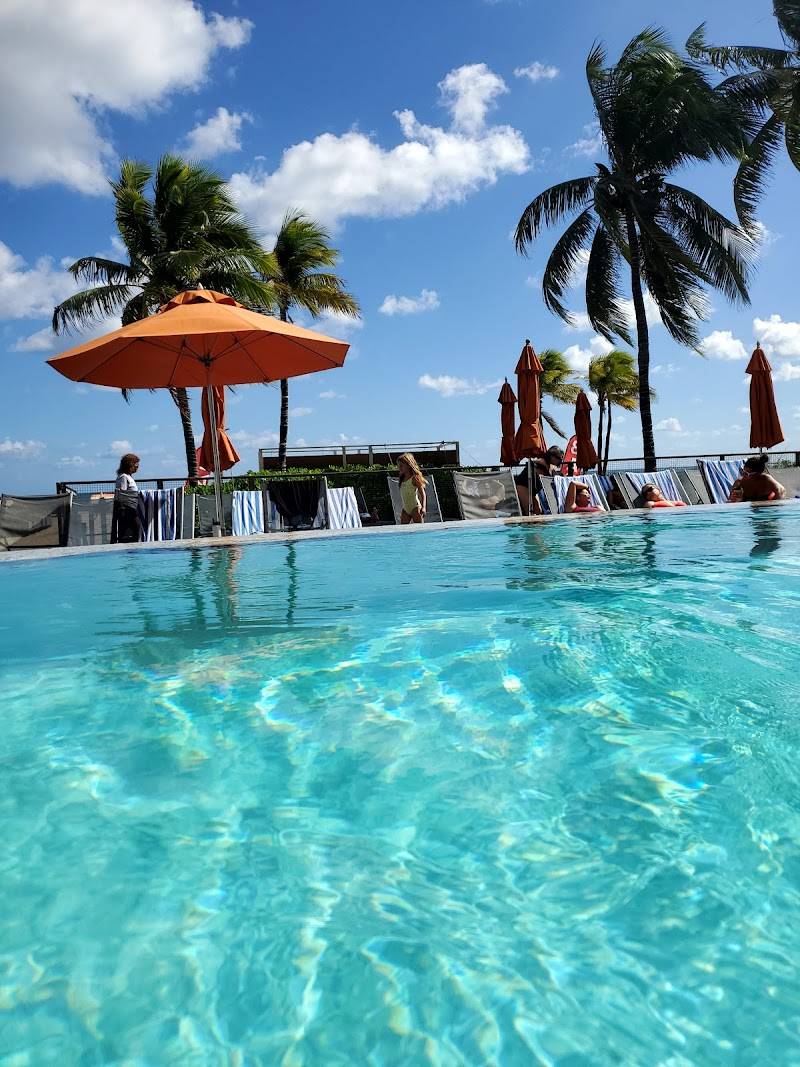 Salty Siren restaurant in Fort Lauderdale - photo 3