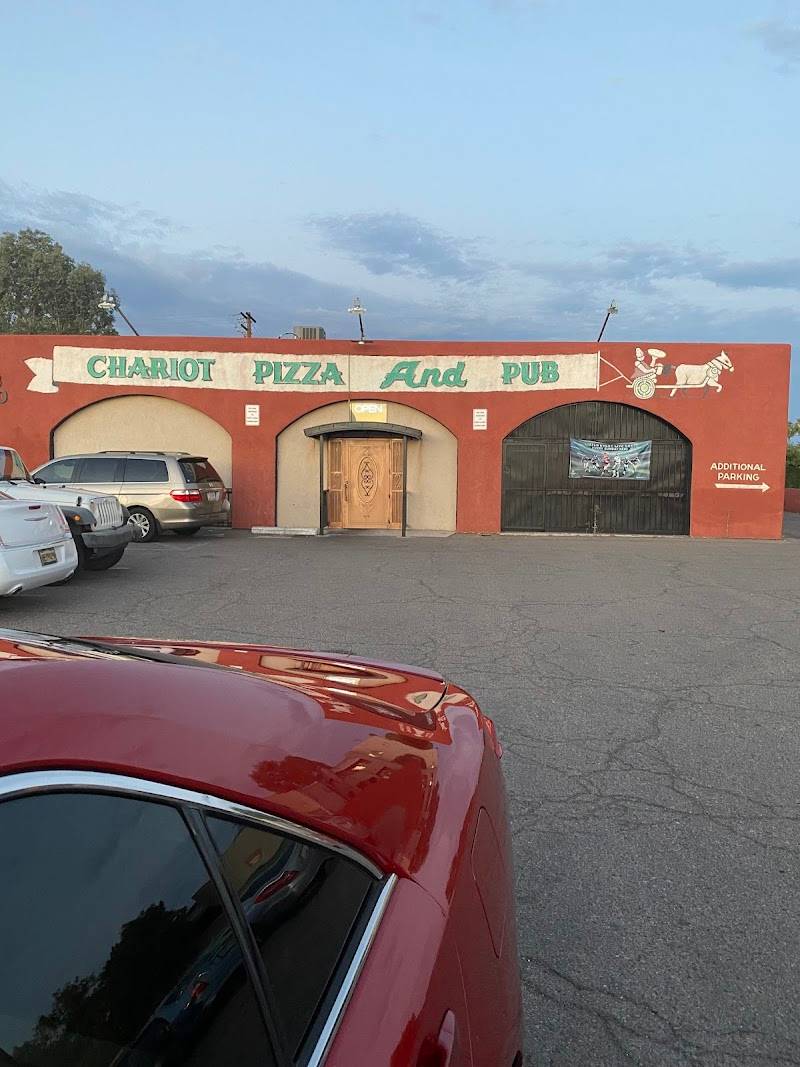 Chariot Pizza restaurant in Tucson - photo 4