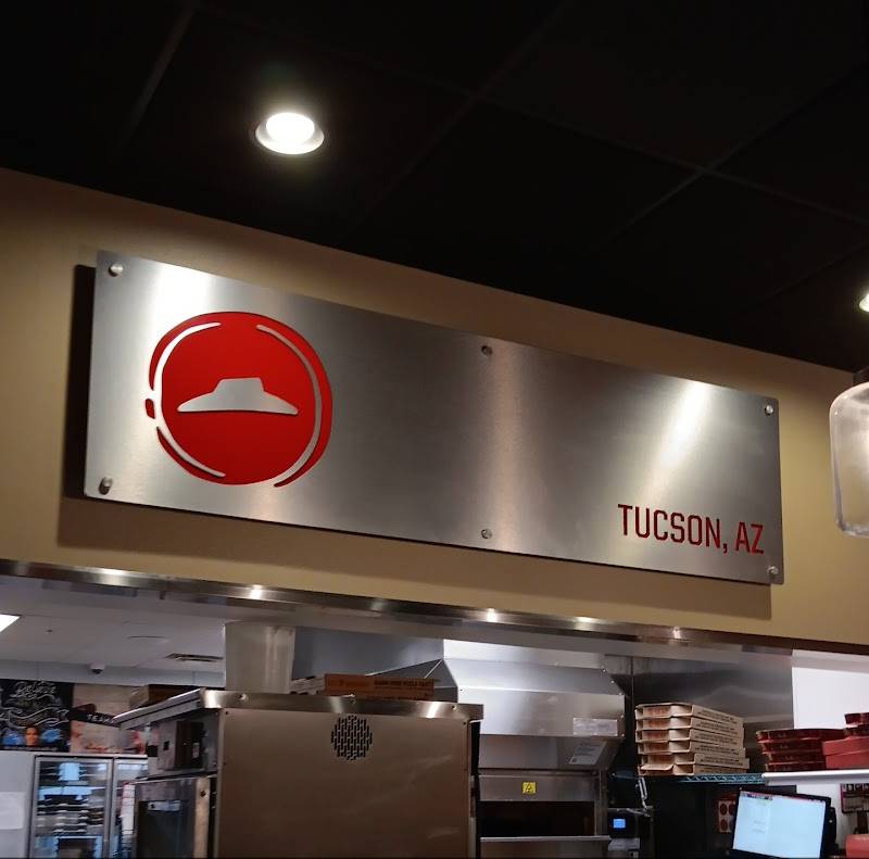 Pizza Hut restaurant in Tucson - photo 5