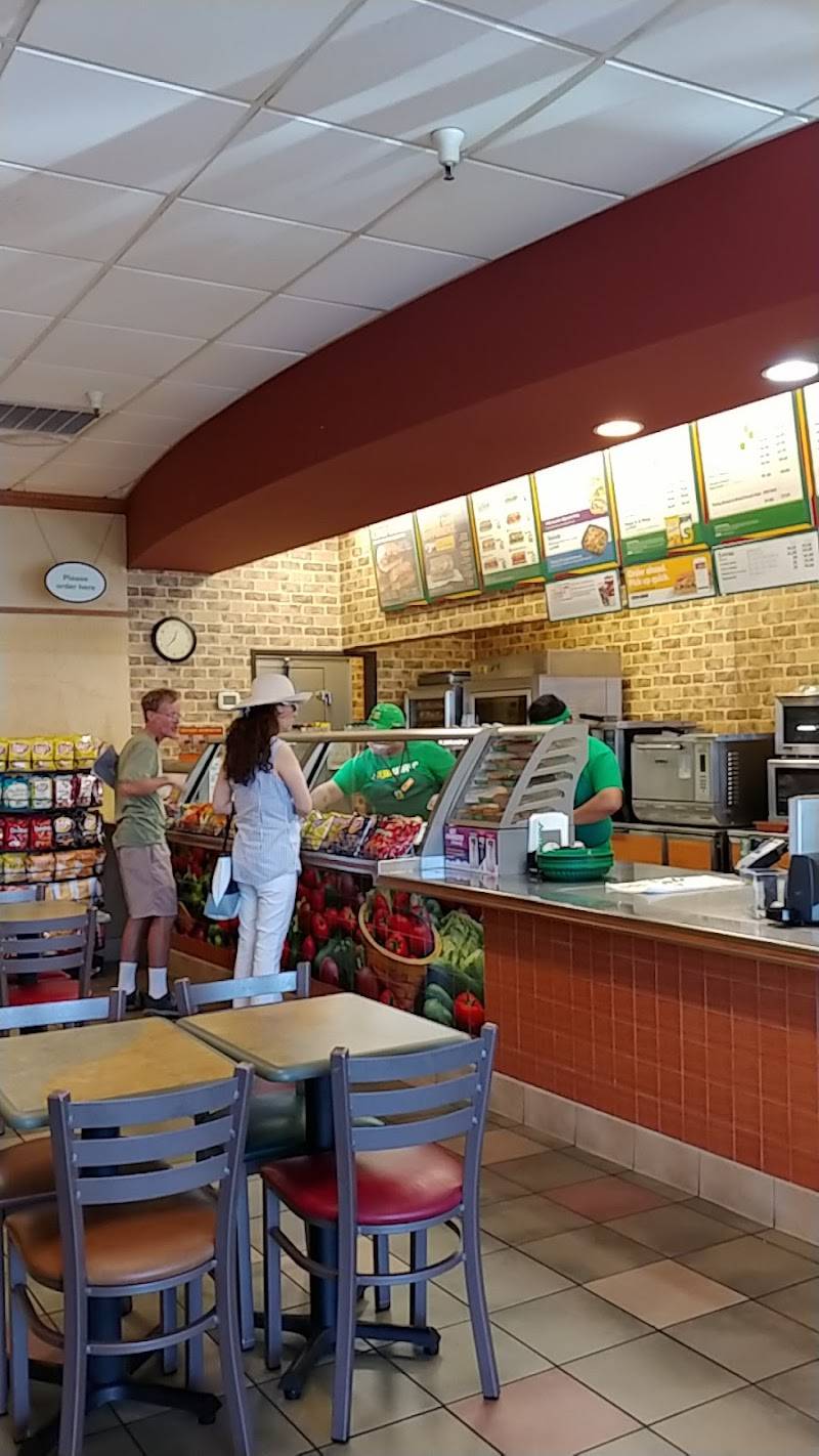 Subway 1843 restaurant in Tucson - photo 3
