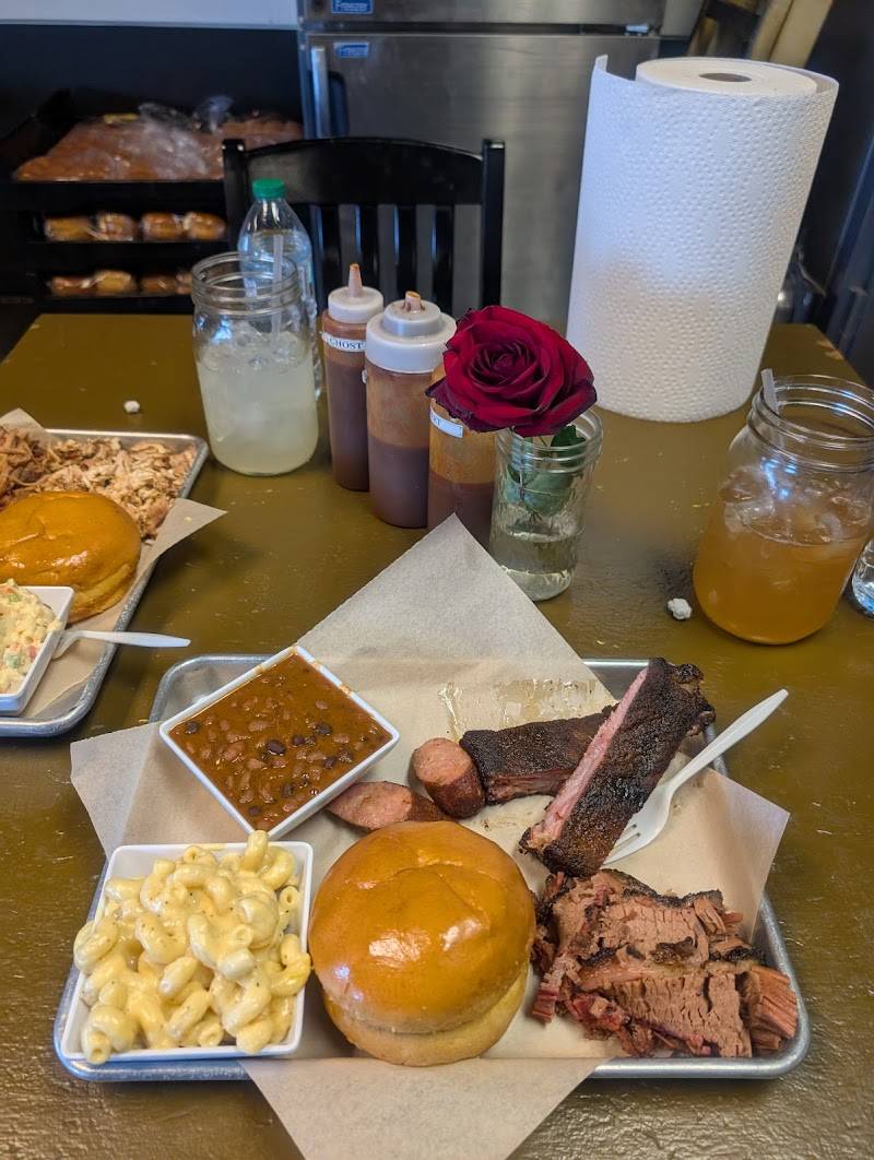 Heck Ya BBQ restaurant in Phoenix - photo 4
