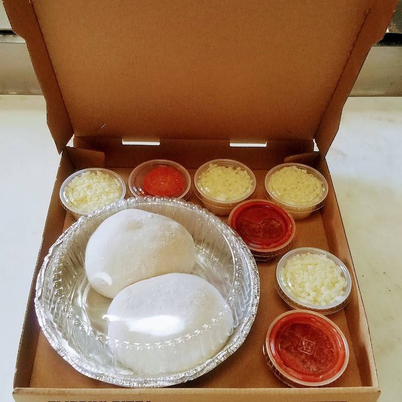 Flippin' Pizza restaurant in San Diego - photo 2