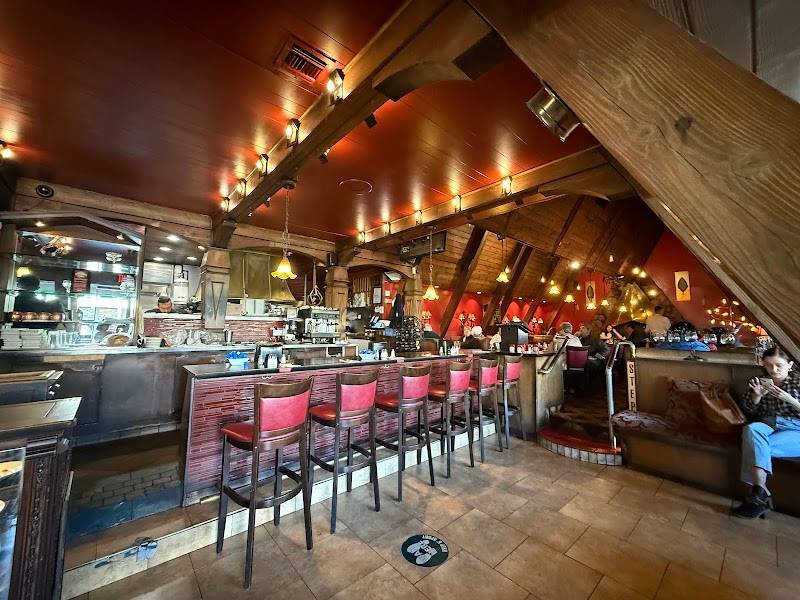Foxy's Restaurant restaurant in Glendale - photo 4