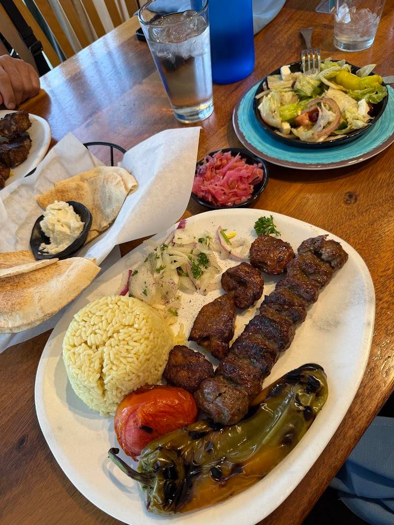 Elena's Greek Armenian Restaurant restaurant in Glendale - photo 4