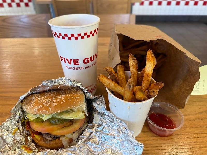 Five Guys restaurant in Sunnyvale - photo 3