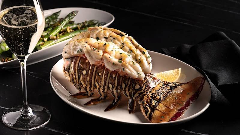Del Frisco's Double Eagle Steakhouse restaurant in New York - photo 3
