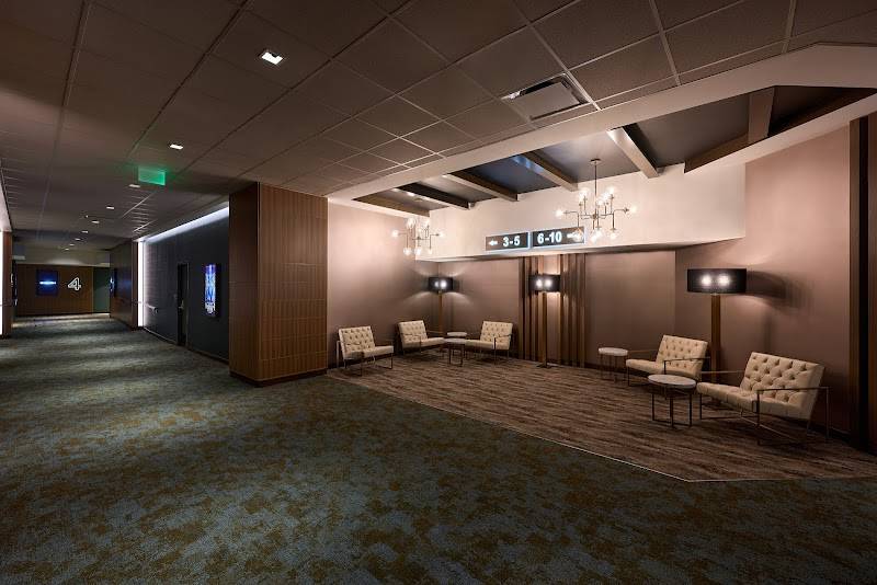 Cinépolis Luxury Cinemas Coconut Grove restaurant in Miami - photo 3
