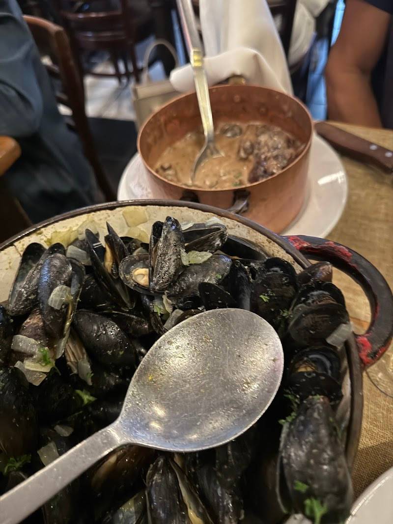 Le Bouchon Du Grove restaurant in Miami - photo 3