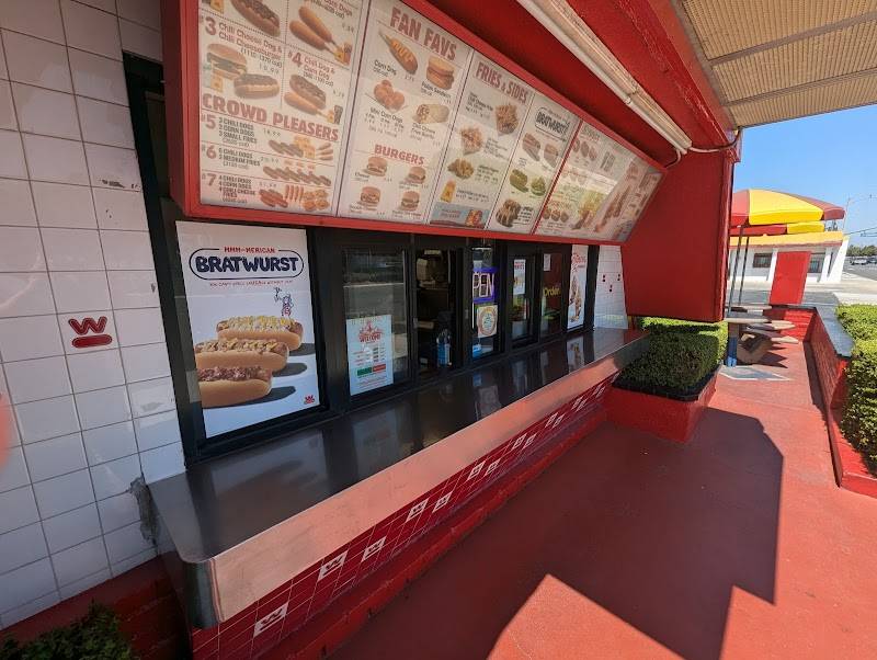 Wienerschnitzel restaurant in Anaheim - photo 3