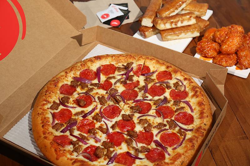 Pizza Hut restaurant in Anaheim - photo 2