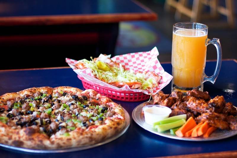 Stadium Pepz Pizza & Eatery restaurant in Anaheim - photo 4