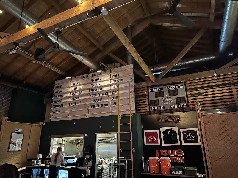 Spirit of 77 restaurant in Portland - photo 5