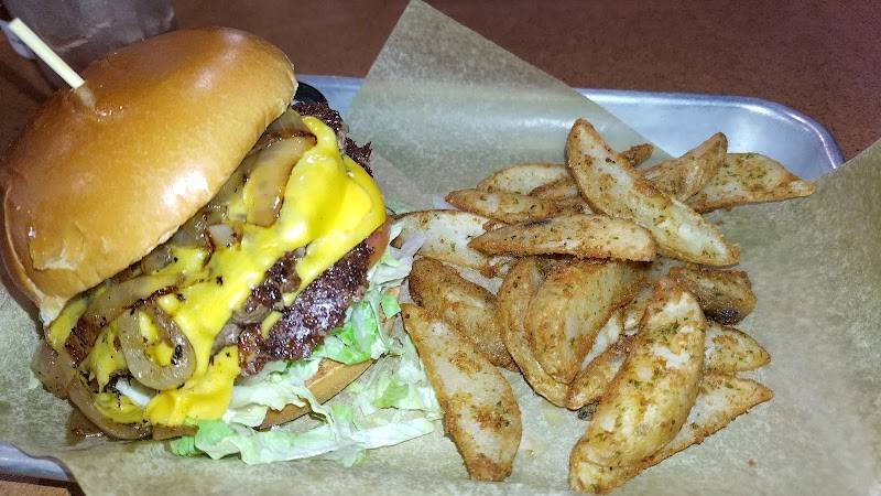 Buffalo Wild Wings restaurant in Stockton - photo 5