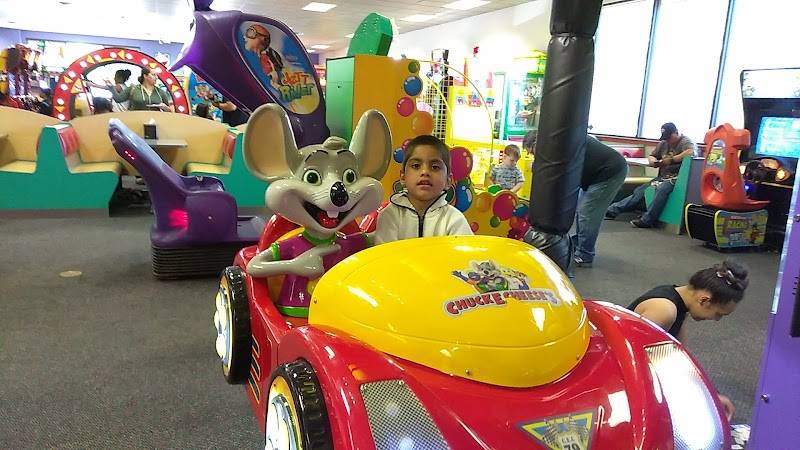 Chuck E. Cheese restaurant in Stockton - photo 2