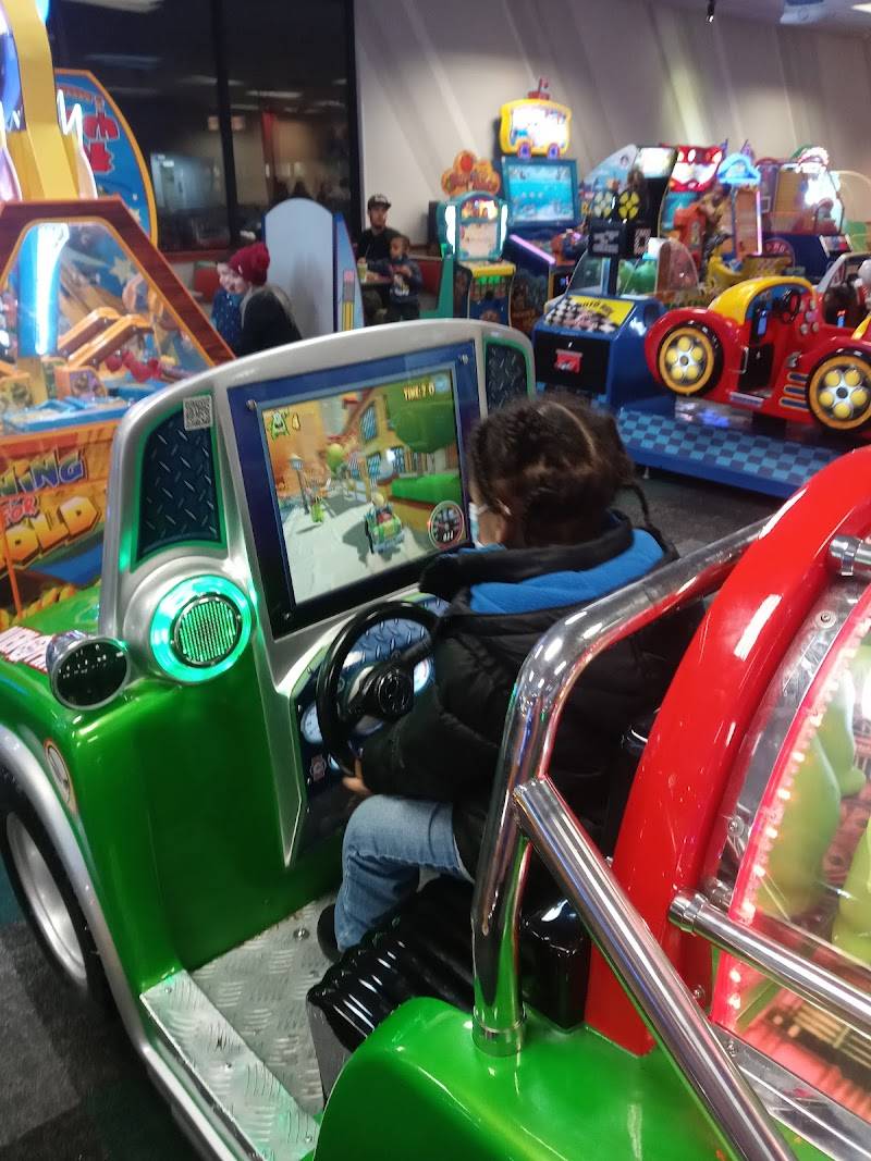 Chuck E. Cheese restaurant in Stockton - photo 5
