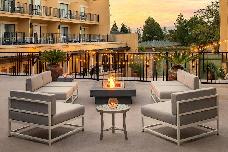 Toll House Hotel restaurant in Los Gatos - photo 4