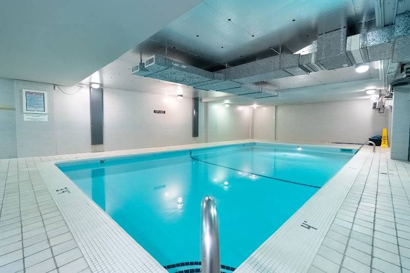 Century Plaza Hotel restaurant in Vancouver - photo 3