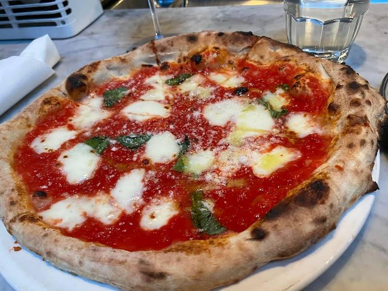 Gusto 101 restaurant in Toronto - photo 4