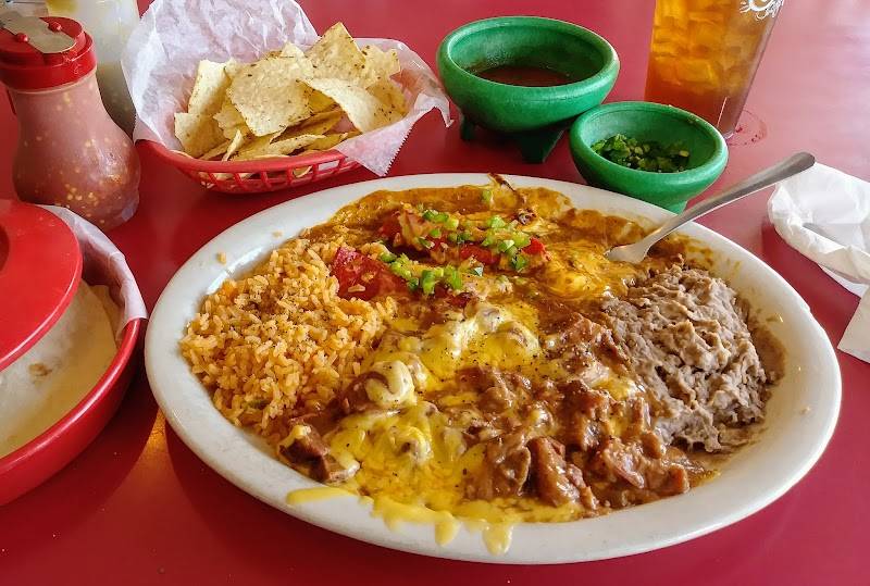 Molino Rojo Cafe restaurant in San Antonio - photo 2