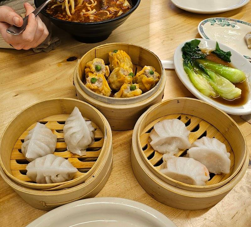 Charlie's Bakery & Chinese Restaurant restaurant in Anchorage - photo 4