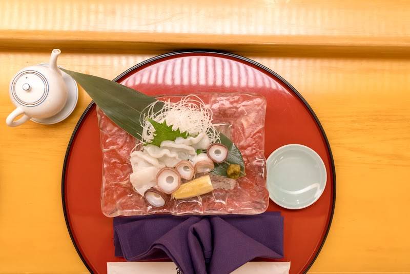 Sushi Go 55 restaurant in Los Angeles - photo 2
