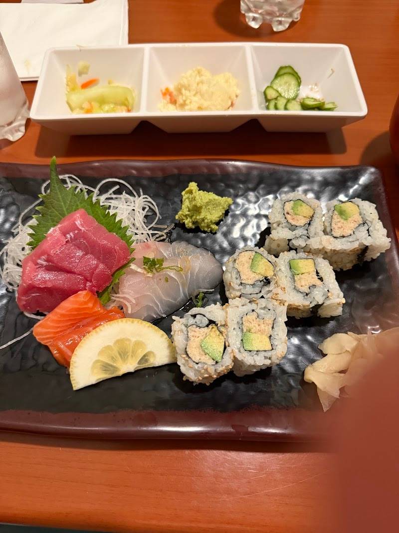 Sushi Go 55 restaurant in Los Angeles - photo 3