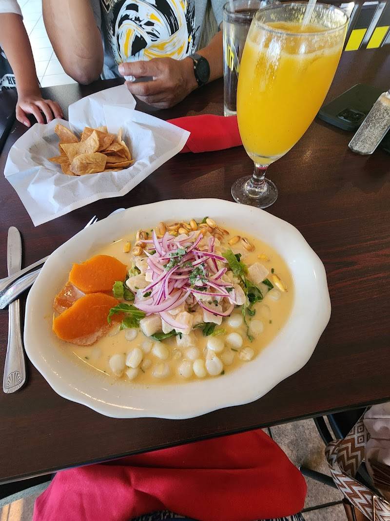 La Guitarra con Sazon restaurant in Houston - photo 3
