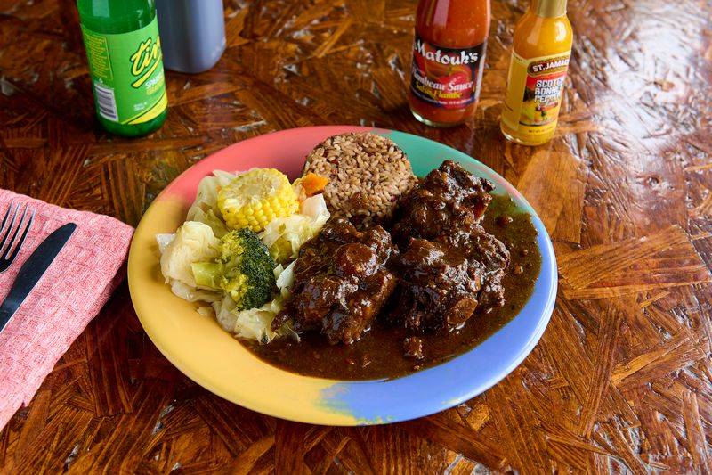 Reggae Hut restaurant in Houston - photo 3