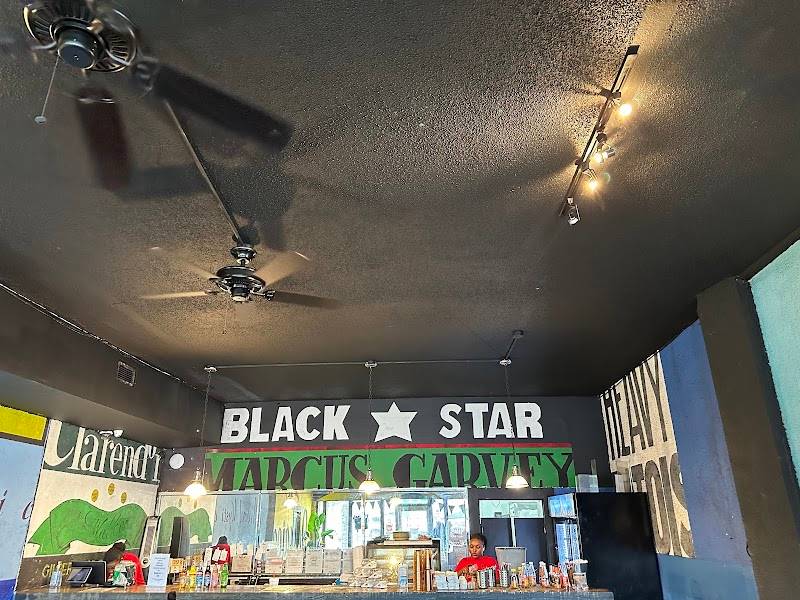 Reggae Hut restaurant in Houston - photo 5