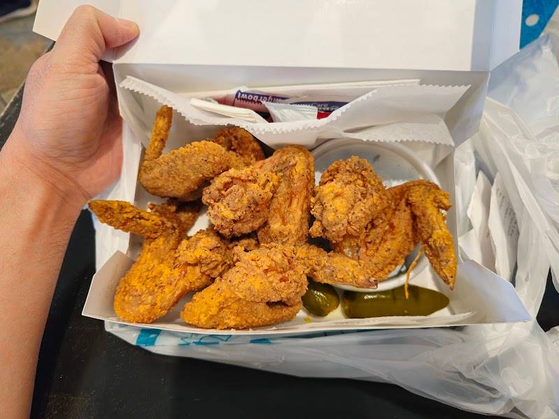Frenchy's Chicken restaurant in Houston - photo 4