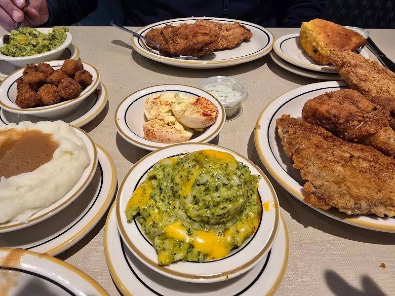 Cleburne Cafeteria restaurant in Houston - photo 5