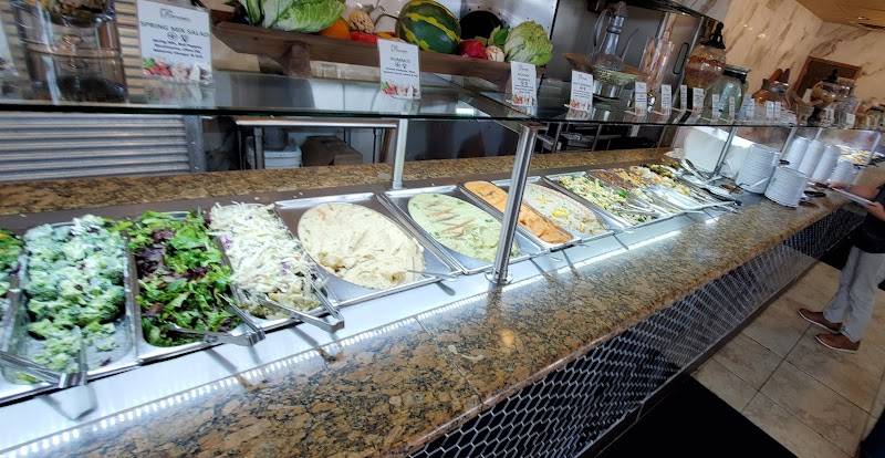 Dimassi's Mediterranean Buffet restaurant in Houston - photo 3
