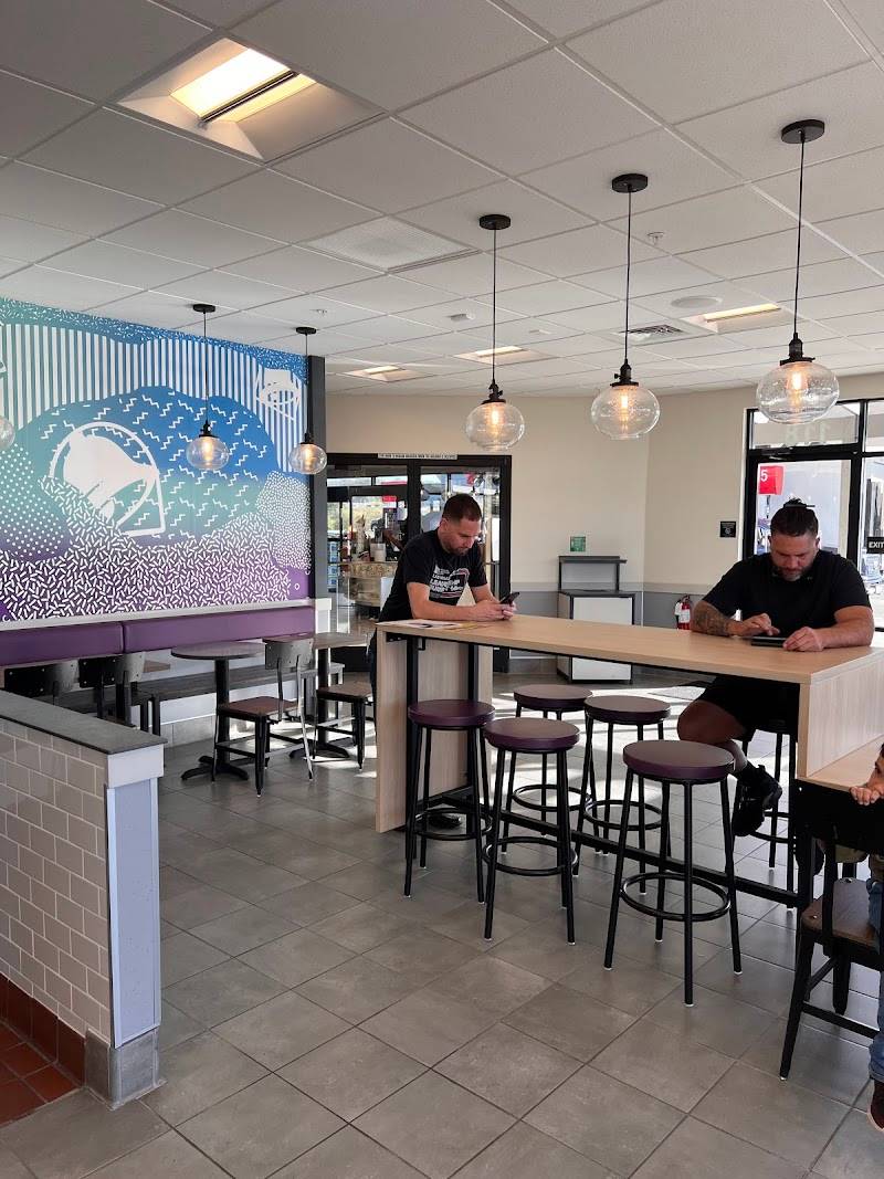 Taco Bell restaurant in Half Moon Bay - photo 5