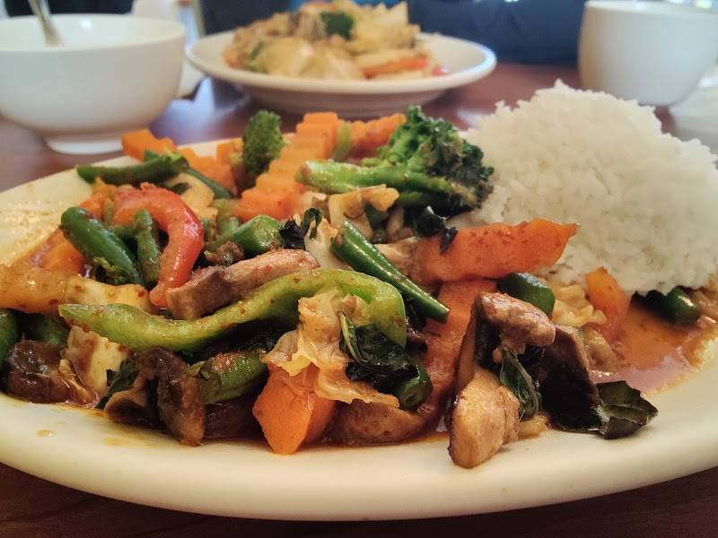 Spice Me Thai Cuisine restaurant in Half Moon Bay - photo 3