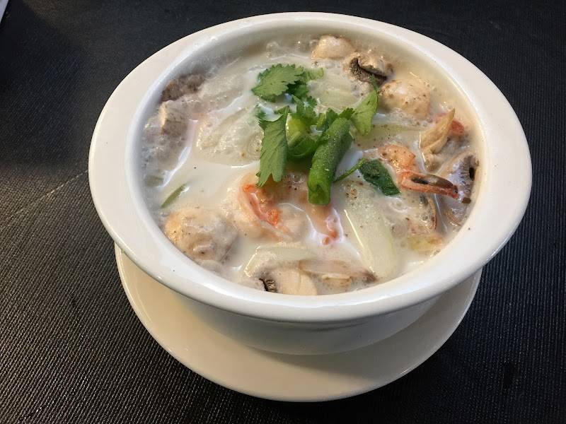 Spice Me Thai Cuisine restaurant in Half Moon Bay - photo 5