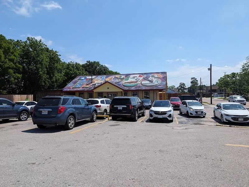 Laredo Taqueria restaurant in Houston - photo 4