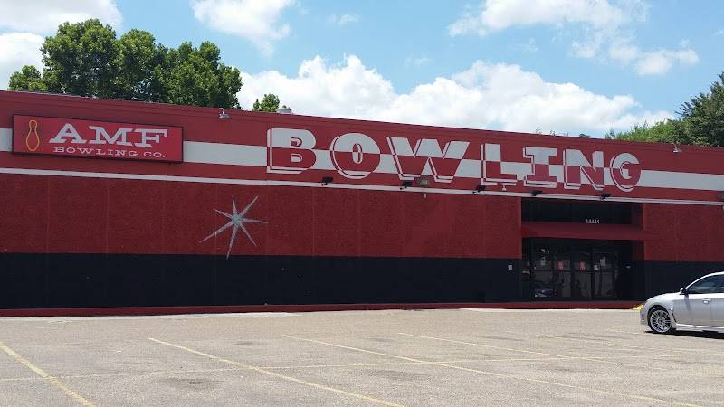 AMF Windfern Lanes restaurant in Houston - photo 3