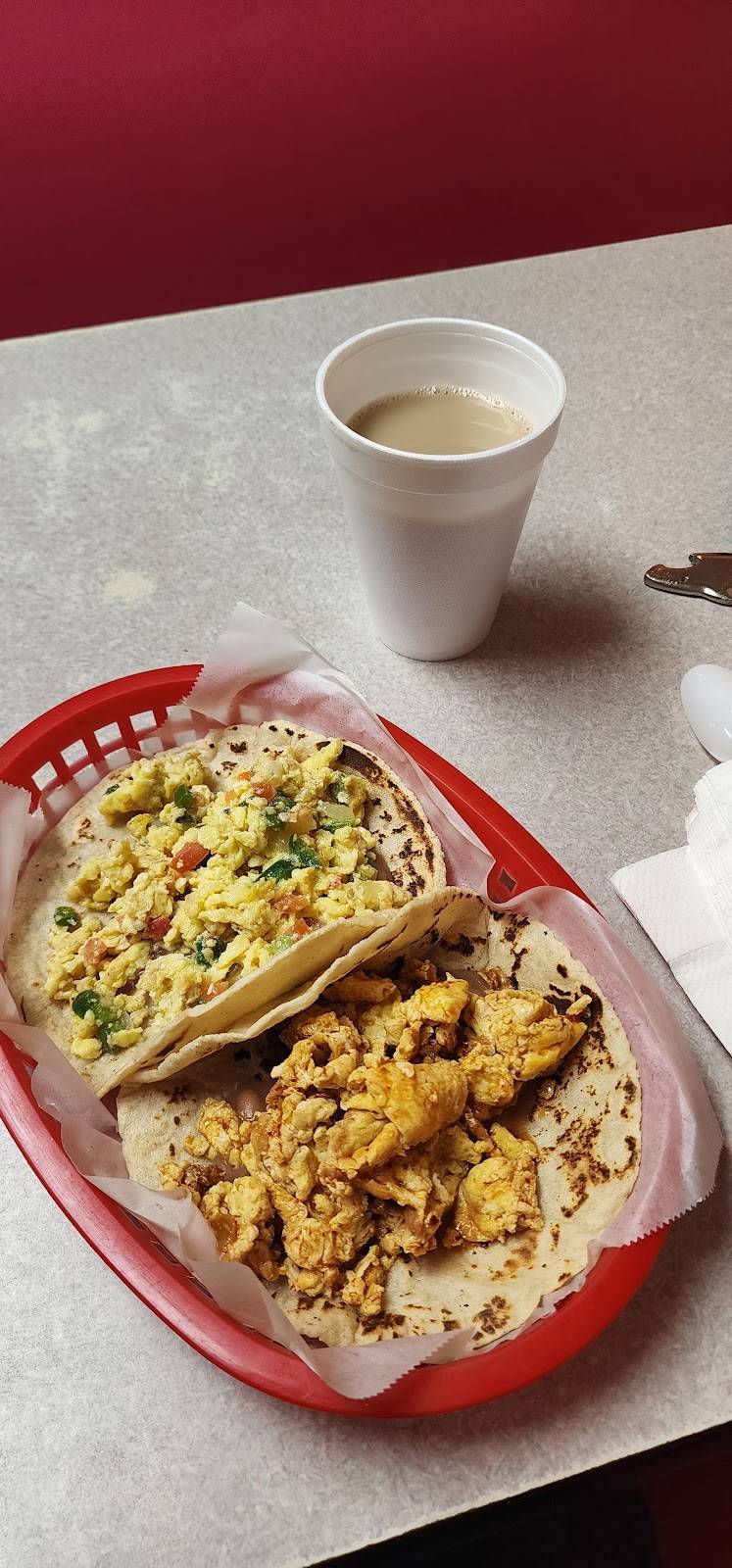 Tomas bakery restaurant in Houston - photo 3