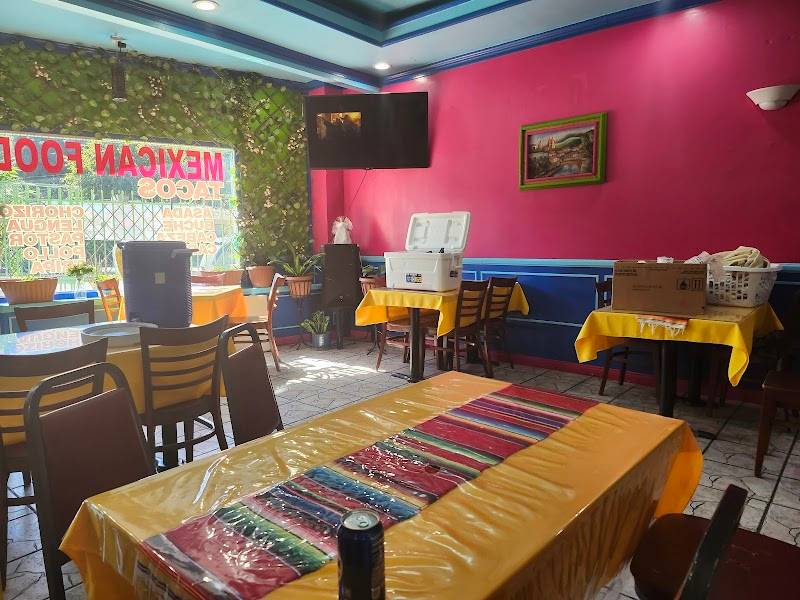 El Mariachi Loco Mexican Restaurant restaurant in Los Angeles - photo 3