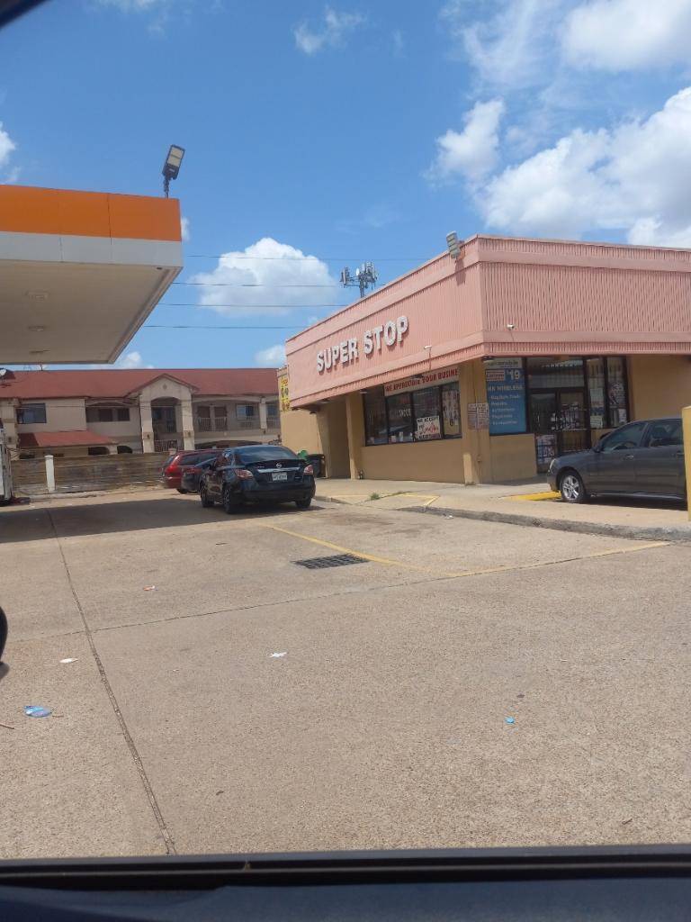 Super Stop- Hwy 6 restaurant in Houston - photo 2