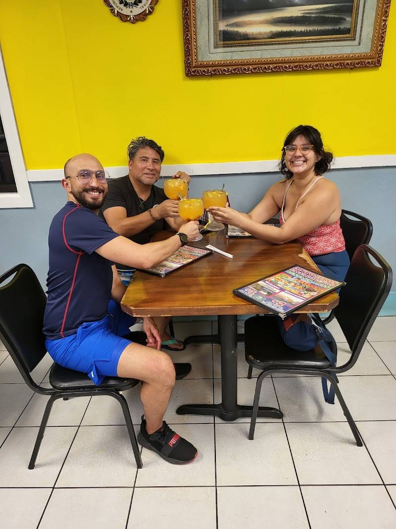 Antojitos Salvadorenos restaurant in Houston - main photo