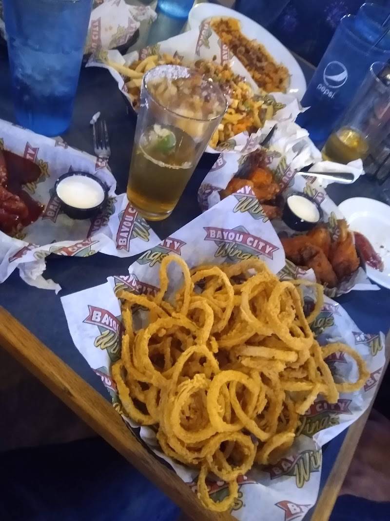 Bayou City Wings® restaurant in Houston - photo 4