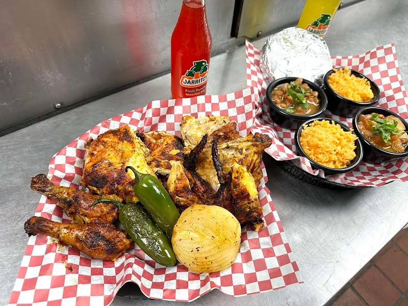 Rey del Pollo restaurant in Houston - photo 4