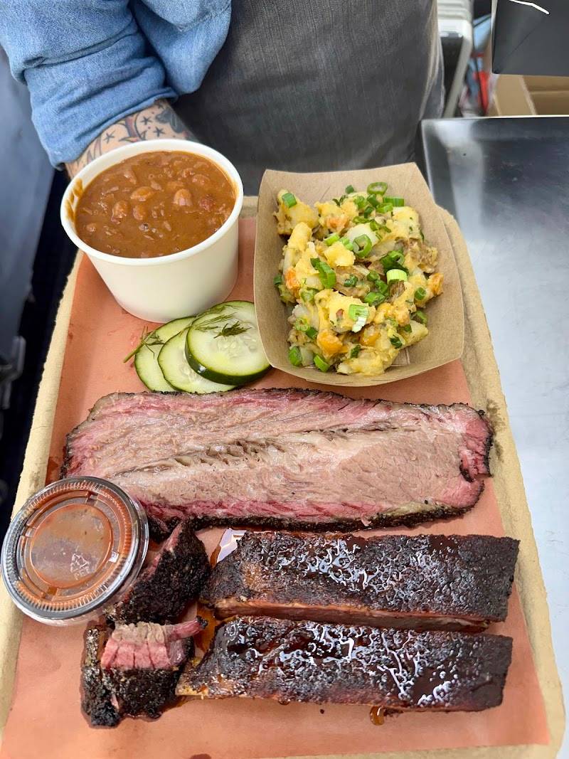 Space Craft BBQ restaurant in Webster - photo 4