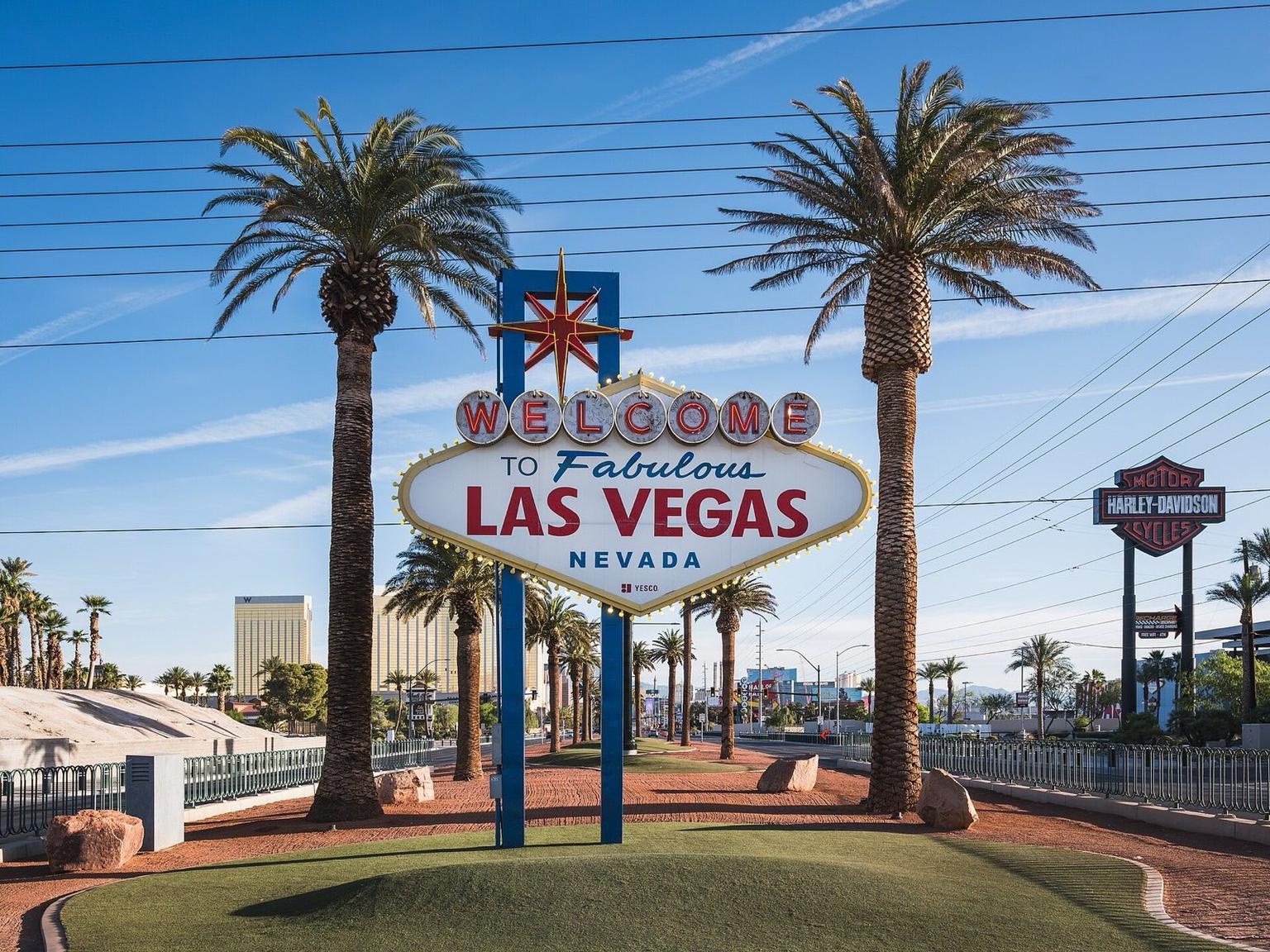 Welcome to Fabulous Las Vegas sign