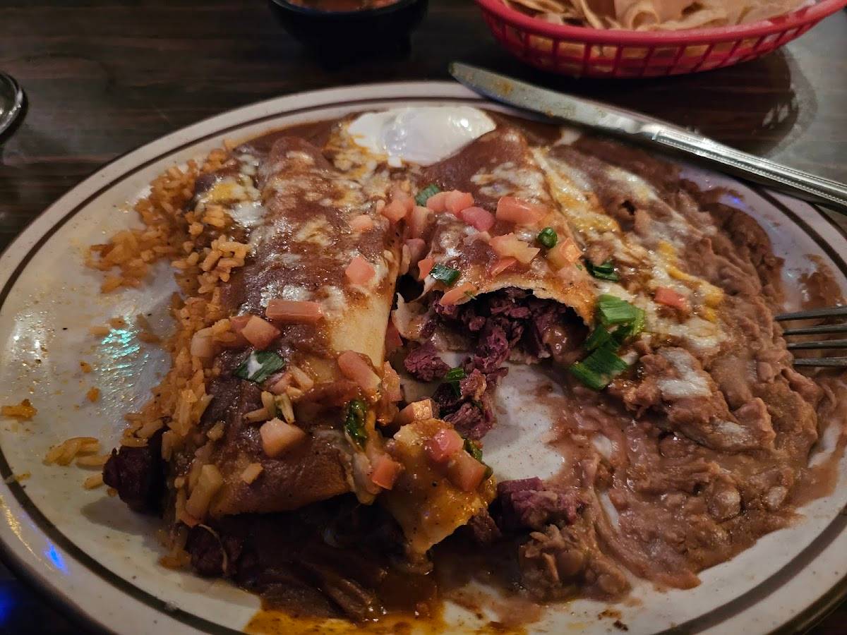 Ernie's Mexican Restaurant restaurant in North Hollywood - photo 4